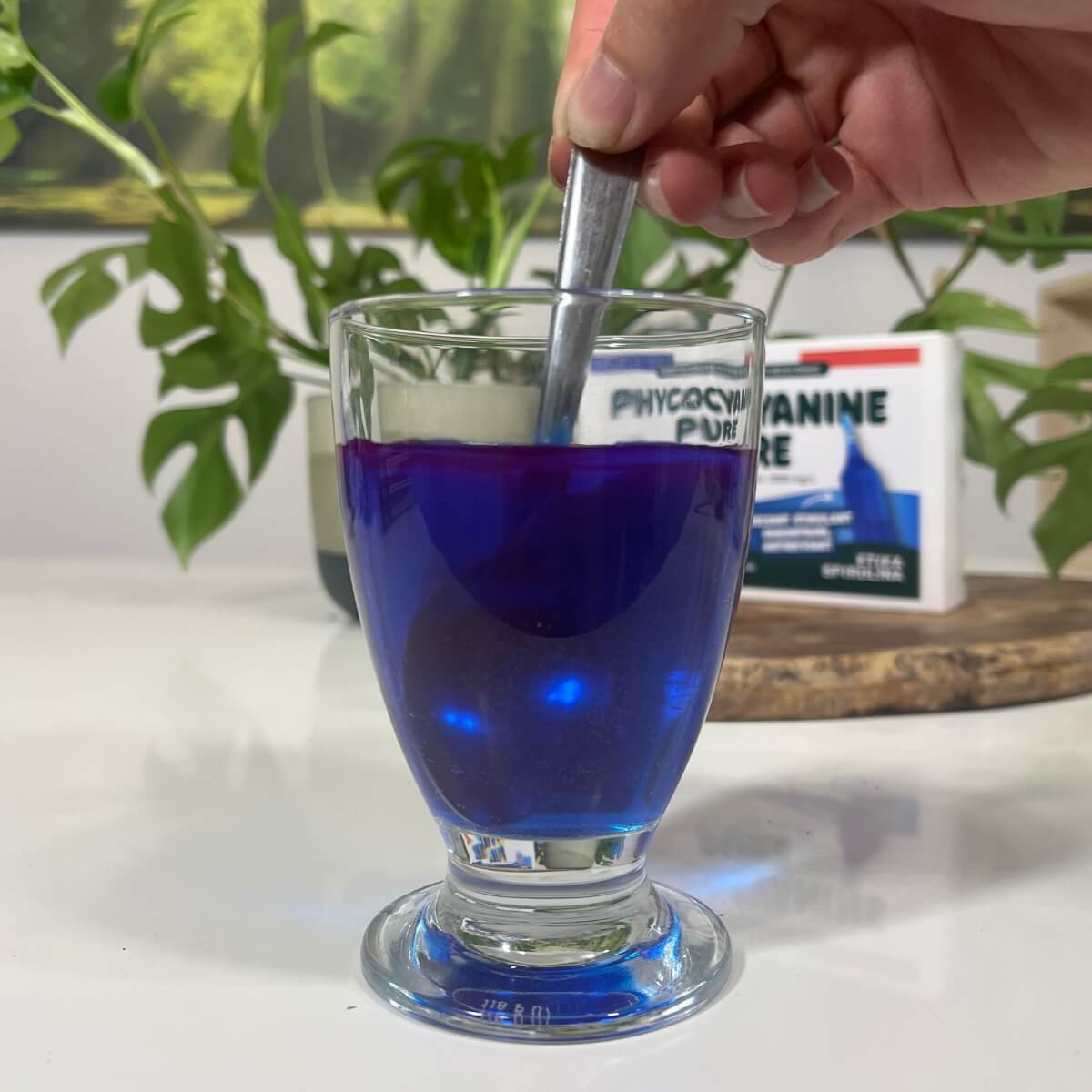 Verre de phycocyanine pure